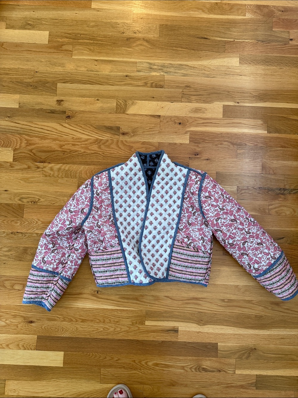 Reversible Patterned Quilted Cropped Jacket - Picture 3 of 4
